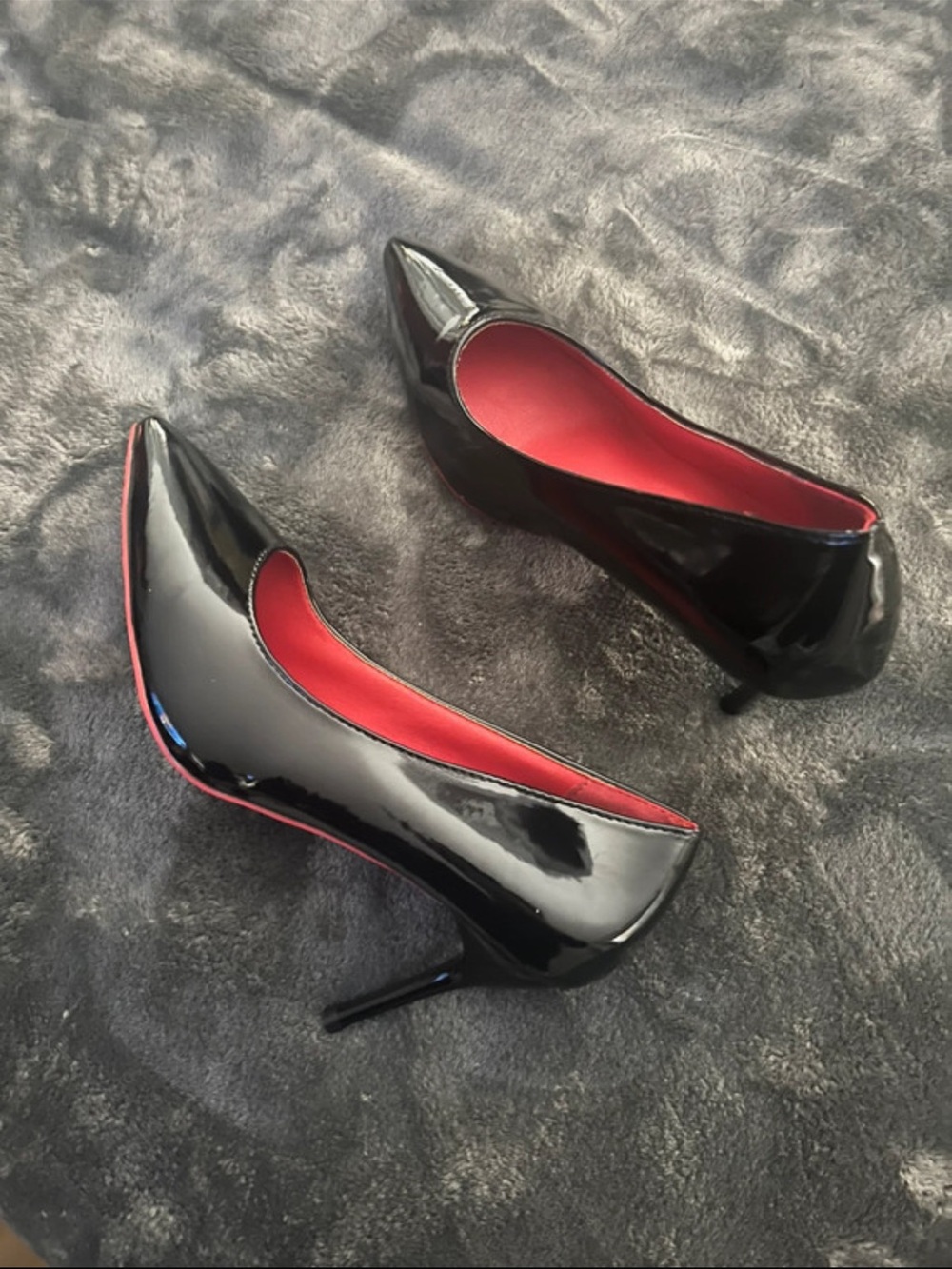 🍓RED BOTTOM HEELS 🍓Classic and Classy Black Patent Pointed-Toe Pumps NEW